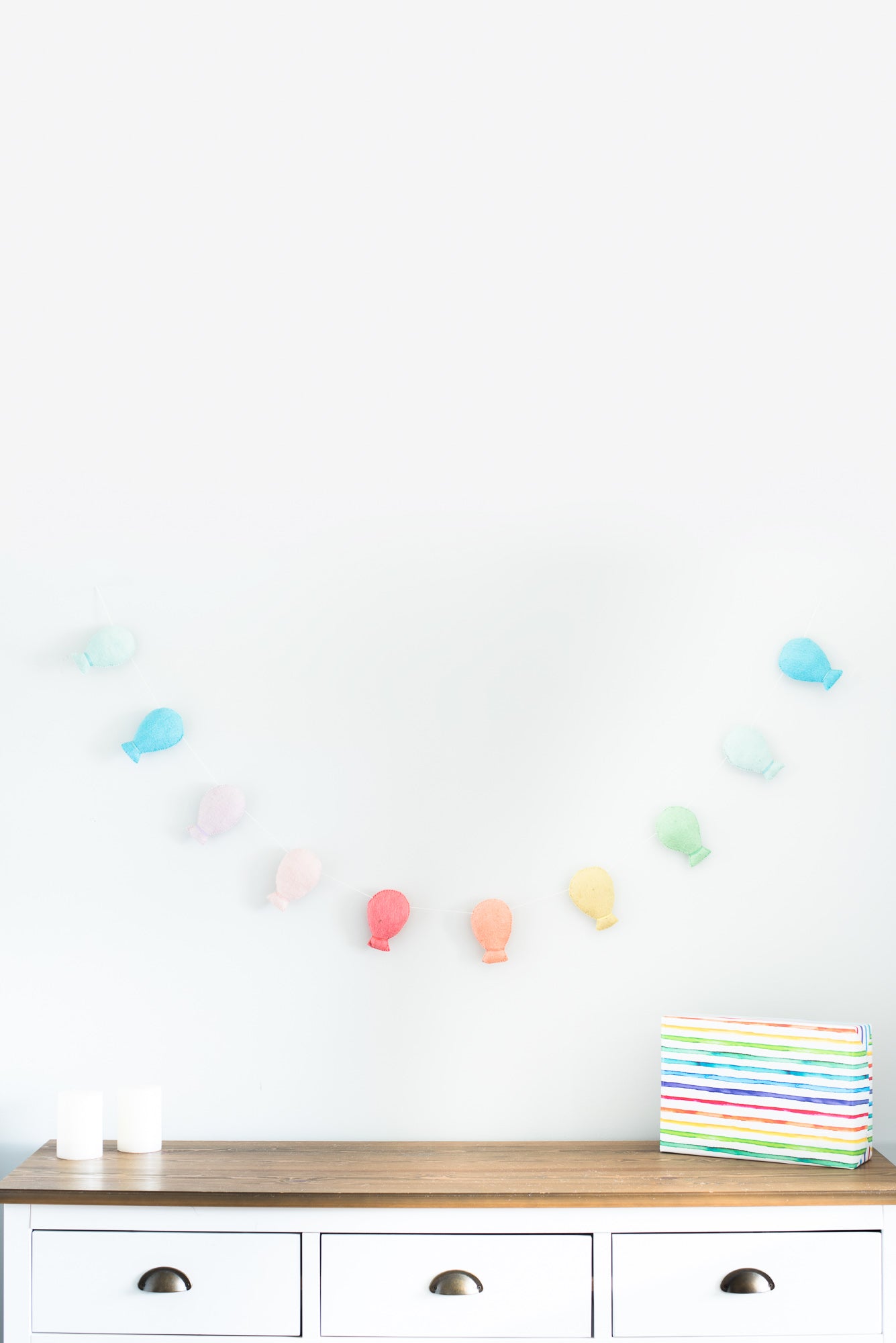 Balloon Garland (Soft Rainbow)