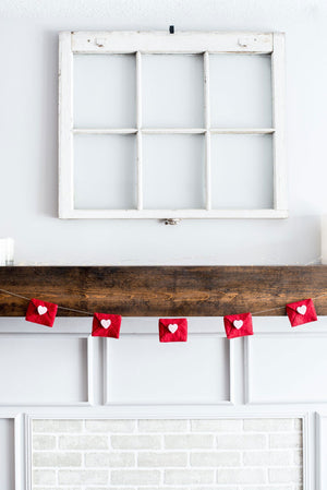 Envelope Garland - Nivas