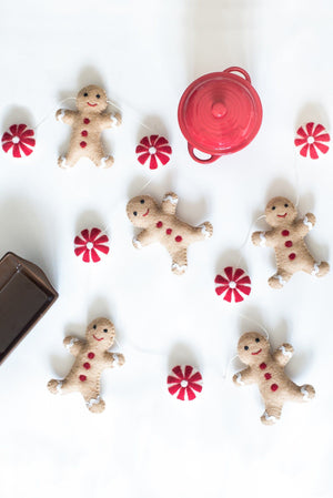 Gingerbread and Candy Garland - Nivas