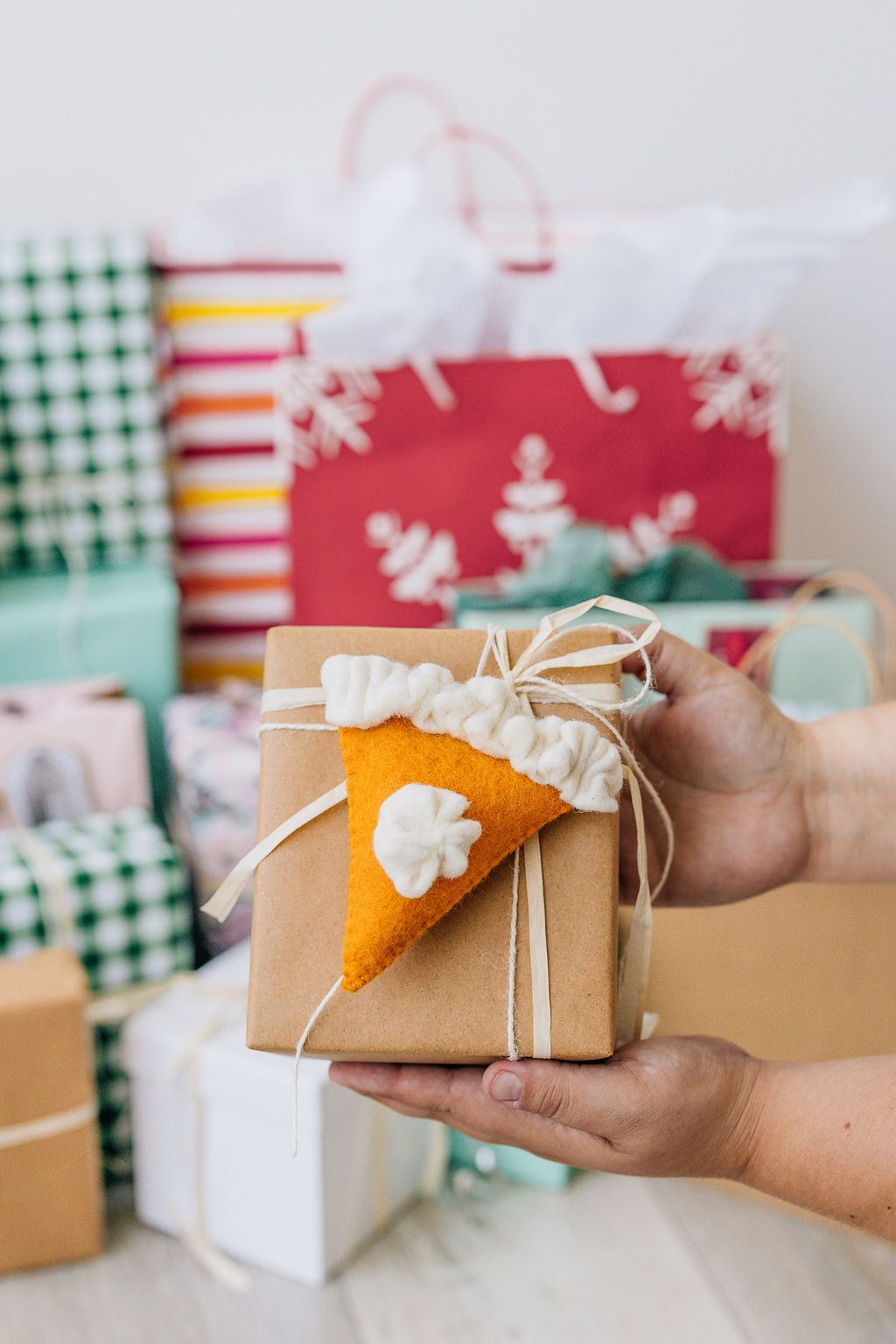 Pumpkin Pie Ornament - Nivas