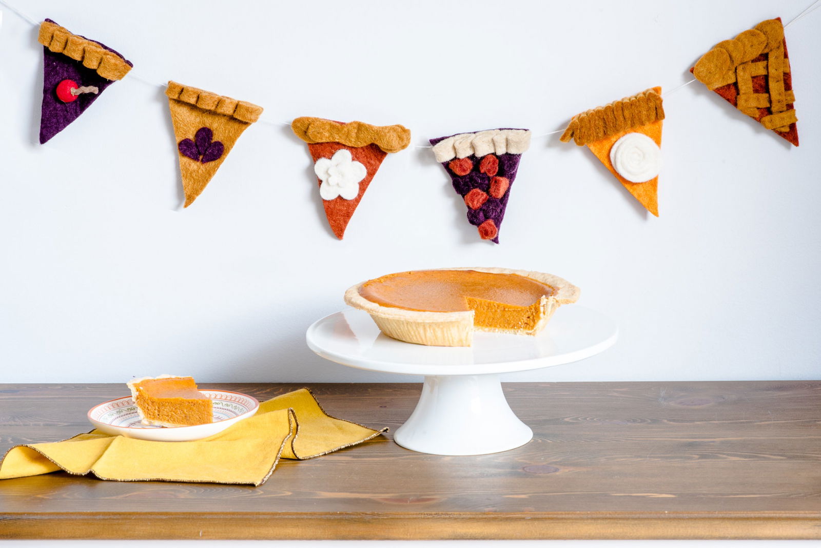 Thanksgiving Pie Garland - Nivas